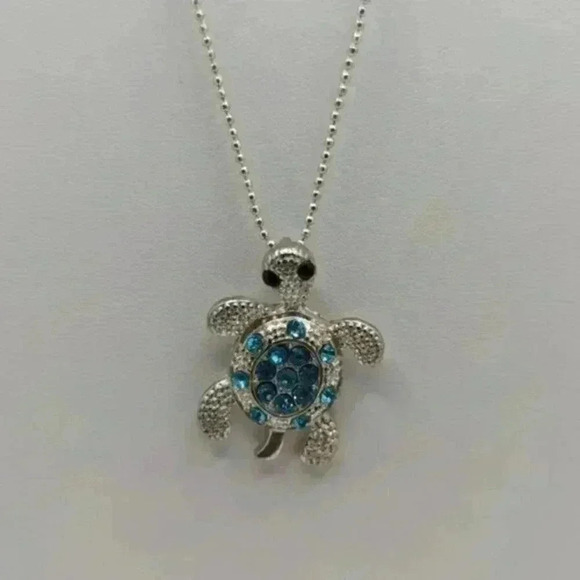 EUC 2" Turtle Blue Rhinestone Shell silvertone body Necklace 18kgp chain euc - Picture 2 of 7